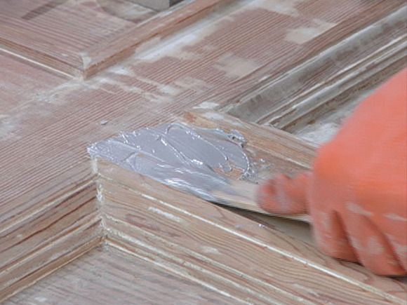 Applying Wood Filler