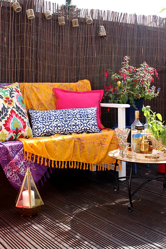 add-textiles-to-garden-spaces