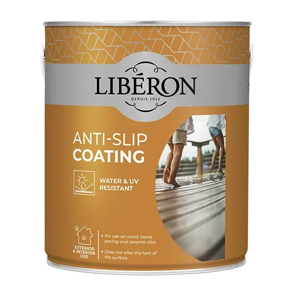 Non slip store coating for wood